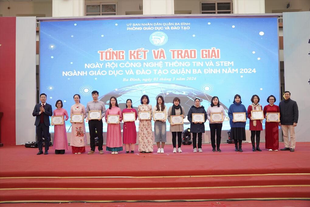 Tổng kết và trao giải Ngày hội CNTT và STEM ngành GD&ĐT quận Ba Đình năm 2024